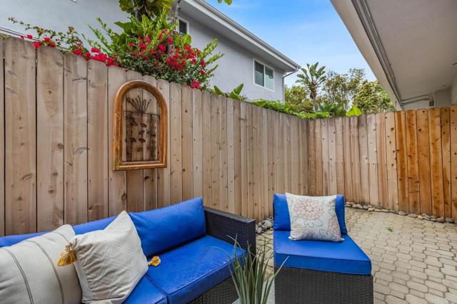 151 Del Mar Shores Terrace, Solana Beach CA: https://media.crmls.org/mediaz/e2fdf1e3-b0c9-4270-b8a6-b4d3c90ef1a8.jpg
