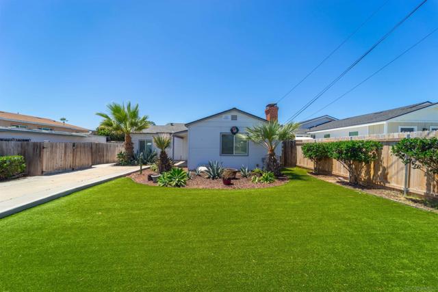 562 564 11Th St, Imperial Beach CA: https://media.crmls.org/mediaz/e2fe0654-6cfe-4e19-9867-451a3e94215d.jpg