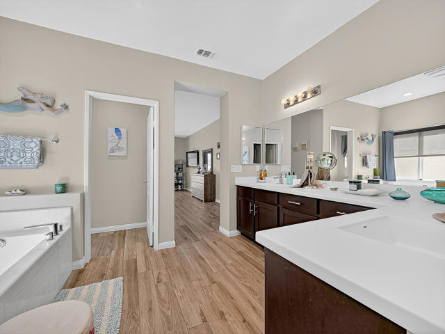 Image 23 of 40 For 64134 Van Horn Mountain Street