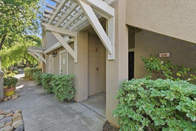 838 Bucks Lake Court, San Jose CA: https://media.crmls.org/mediaz/e2fe374b-7b8c-4da6-b722-6e85f5ae31e0.jpg