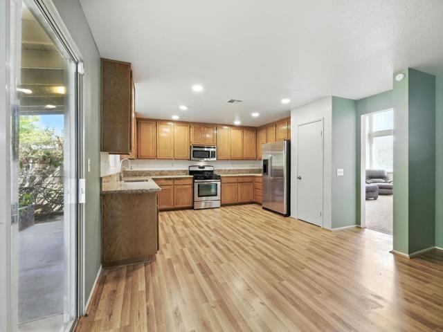 44131 Sunmist Court, Lancaster CA: https://media.crmls.org/mediaz/e2feffb9-eb59-4da1-a5c4-2b9a832bc0d4.jpg