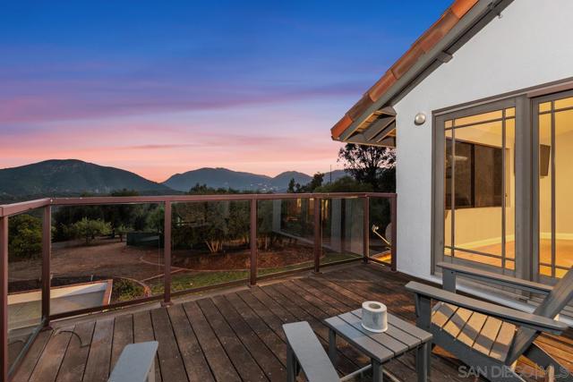 3453 Via Loma Vista, Escondido CA: https://media.crmls.org/mediaz/e2ff6c47-0f8c-4c06-859e-0511ae544780.jpg