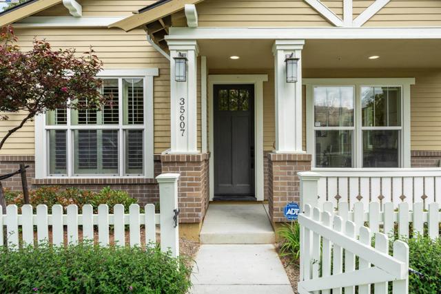 35607 Embassy Common, Fremont CA: https://media.crmls.org/mediaz/e2ff97c8-74e8-45b0-8bd5-53041b82b7da.jpg