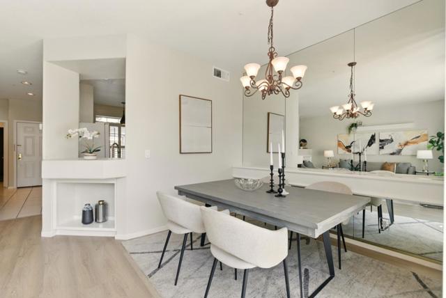 583 Shoal Circle,  CA: https://media.crmls.org/mediaz/e2ffd4a2-b7b8-456d-8045-dc3f098ab018.jpg