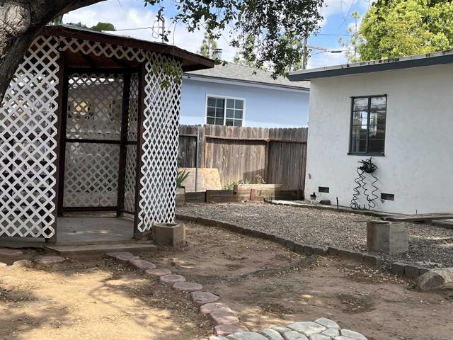 228 E 15th, Escondido CA: https://media.crmls.org/mediaz/e30004af-8be0-42f0-b4e8-d7ae066d1fb1.jpg
