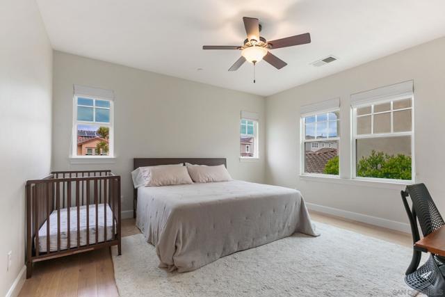 13571 Lopelia Meadows Pl, San Diego CA: https://media.crmls.org/mediaz/e300496d-5071-467e-b88e-e2411338e507.jpg