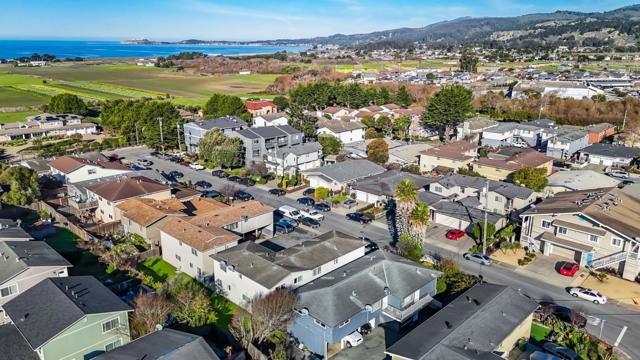 470 Willow Avenue, Half Moon Bay CA: https://media.crmls.org/mediaz/e300df2d-feca-407d-b860-39d0413032b5.jpg