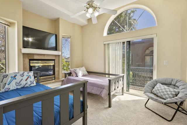 233 Villa Mar Vista, Santa Cruz CA: https://media.crmls.org/mediaz/e3011694-9c2b-475f-b5f1-76f6c8c3dfbf.jpg