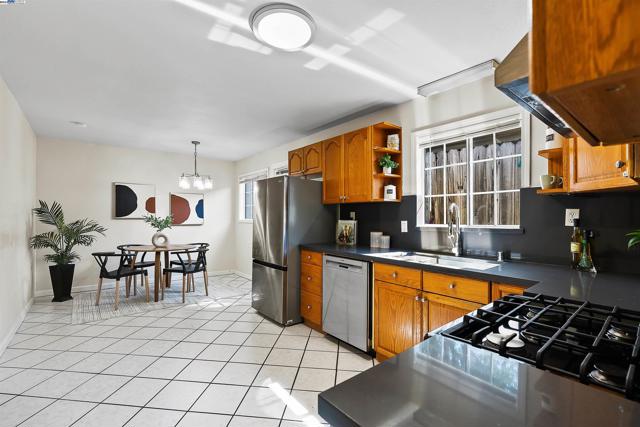 Image 9 of 27 For 24540 Margaret Dr