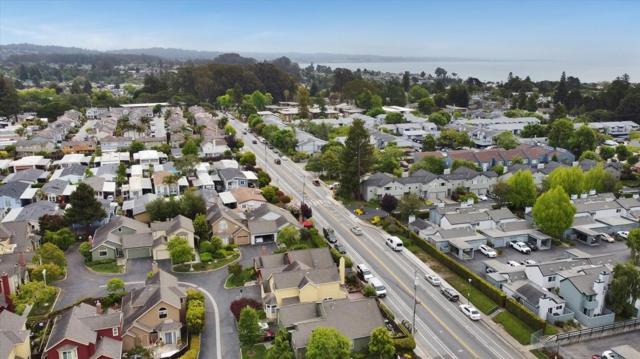 4214 Gull Cove Way, Capitola CA: https://media.crmls.org/mediaz/e3021677-e243-40c5-91e7-3e6feadb8e72.jpg