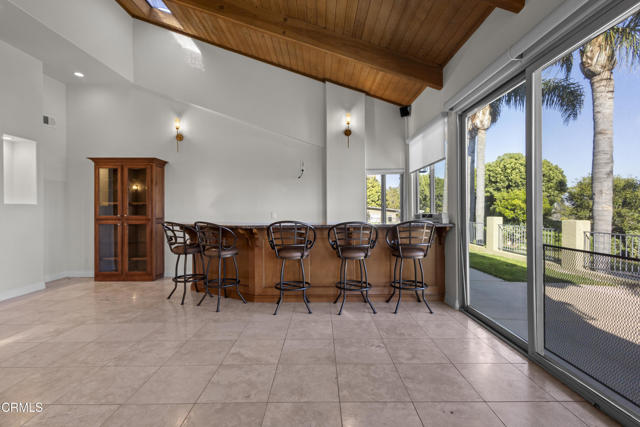 590 Alosta Drive, Camarillo CA: https://media.crmls.org/mediaz/e302407d-dedd-4086-a988-0a48f6357a6d.jpg