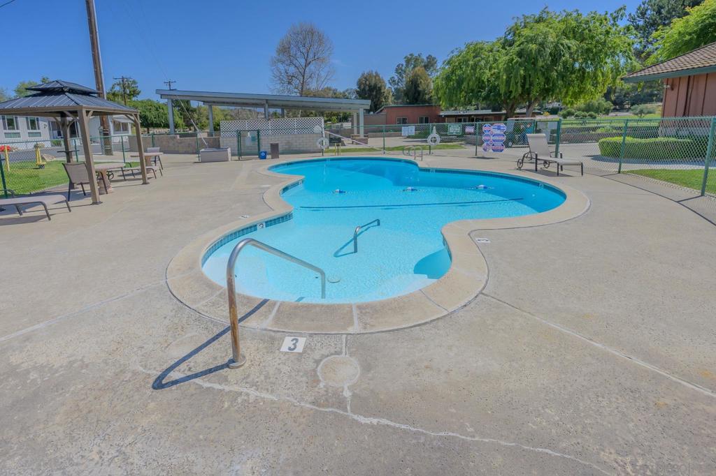 MLS #250023933SD image #14