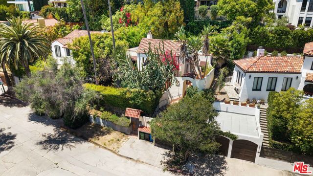 6615 Emmet Terrace, Los Angeles CA: https://media.crmls.org/mediaz/e302c941-4f3b-48fc-8fb4-b166108f53f5.jpg