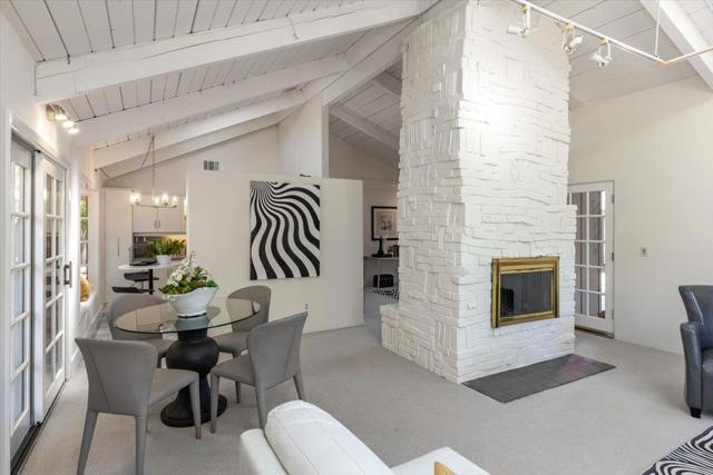 3325 Saint Michael Drive, Palo Alto CA: https://media.crmls.org/mediaz/e3031e23-1c82-4c66-950a-04135e125776.jpg