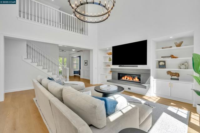 Image 7 of 60 For 529 Justin Morgan Dr