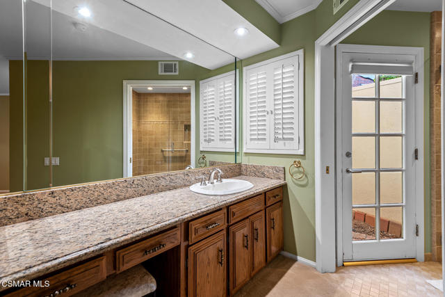 1275 Westwind Circle, Westlake Village CA: https://media.crmls.org/mediaz/e3044148-8900-41c6-813b-d58739072640.jpg
