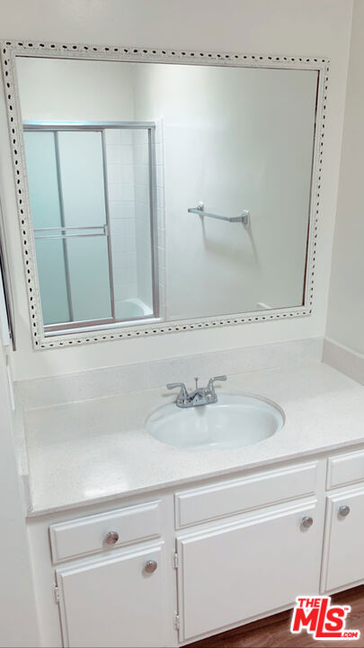 11081 ROSE Avenue, Los Angeles CA: https://media.crmls.org/mediaz/e3048f70-5a74-4b9b-bd59-99f0cf1a7dcb.jpg