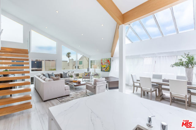 18 Union Jack Street, Marina del Rey CA: https://media.crmls.org/mediaz/e304911c-f8a1-4465-a164-c02d3e322fea.jpg