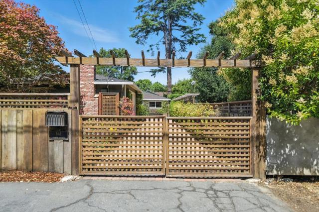 641 10th Avenue, Menlo Park CA: https://media.crmls.org/mediaz/e30623cc-c277-4a8b-851a-cb59175a7c2e.jpg