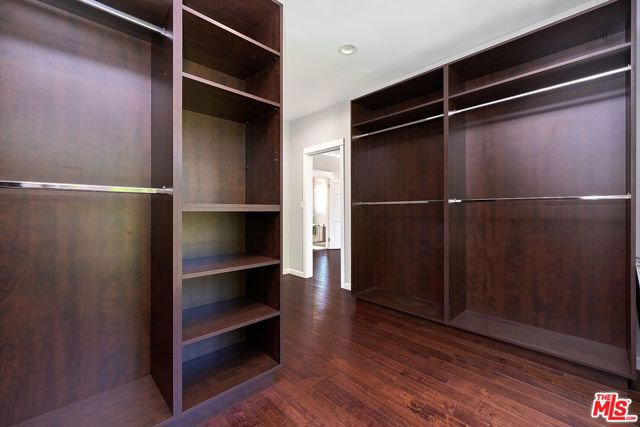 136 Fremont Place, Los Angeles CA: https://media.crmls.org/mediaz/e306bb20-2f6a-4df6-89fc-8e4894efd345.jpg