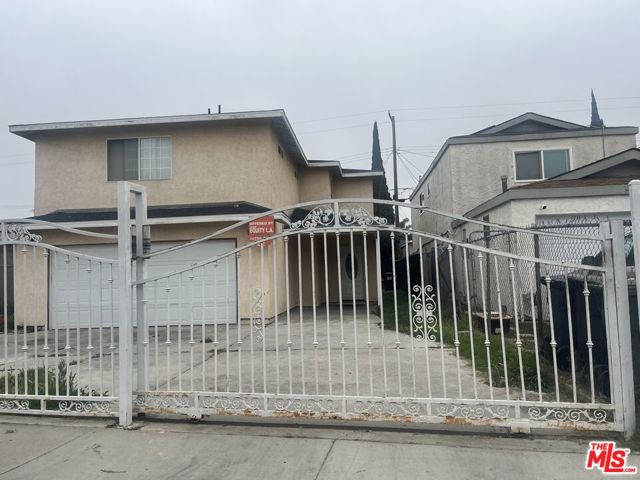 2223 E Oris Street, Compton CA: https://media.crmls.org/mediaz/e308b8b5-7256-4ebc-a48f-97c874d7bd0b.jpg