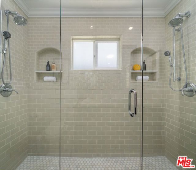 729 N Stanley Avenue, Los Angeles CA: https://media.crmls.org/mediaz/e308f896-915a-41e4-8b5c-8ff602667ab0.jpg