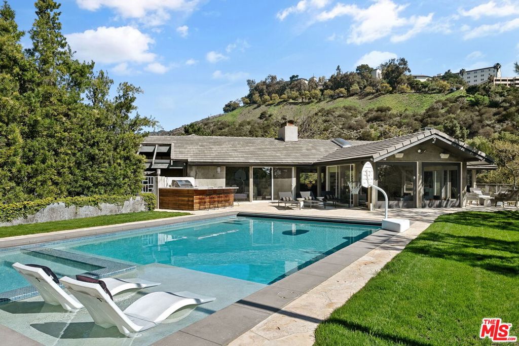 MLS #25556461 img 13