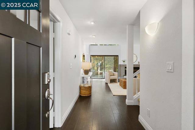 955 Camino Verde Cir, Walnut Creek CA: https://media.crmls.org/mediaz/e309ddd9-2b27-46be-9b94-8aad684d0d34.jpg