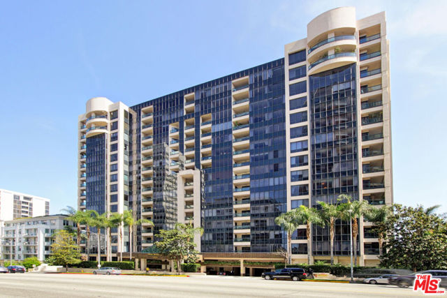 10724 Wilshire Boulevard, Los Angeles CA: https://media.crmls.org/mediaz/e30a3380-5e12-4f4c-bfcc-ecaa2d15b8ae.jpg
