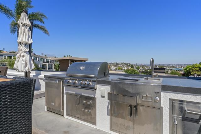 Detail Gallery Image 44 of 57 For 936 Armada, San Diego,  CA 92106 - 4 Beds | 3 Baths