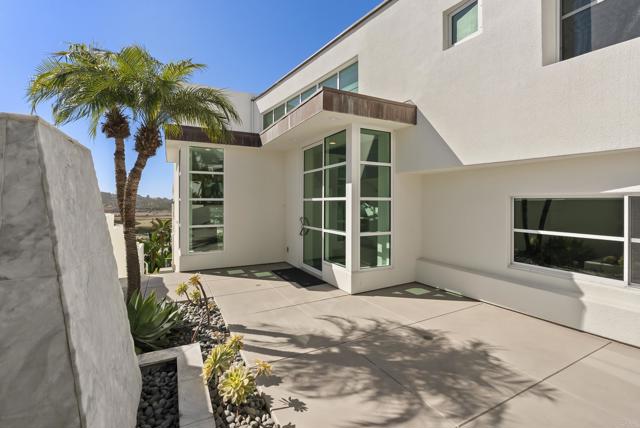 121 Via De La Valle, Del Mar CA: https://media.crmls.org/mediaz/e30a9879-576c-478f-8fd4-4c1eedb84c2b.jpg