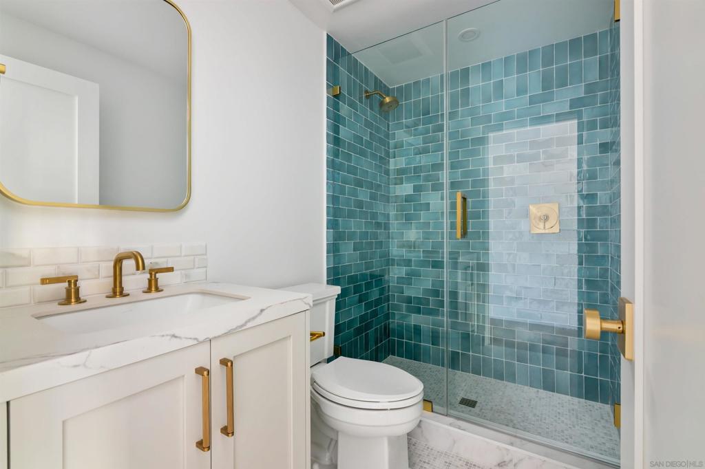 MLS #250041286SD image #17