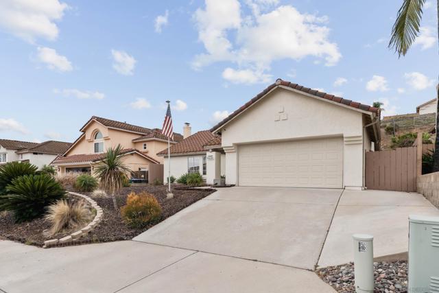 10226 Julio Pl, Santee CA: https://media.crmls.org/mediaz/e30e1831-02e7-44e1-a79f-b369bde135b2.jpg