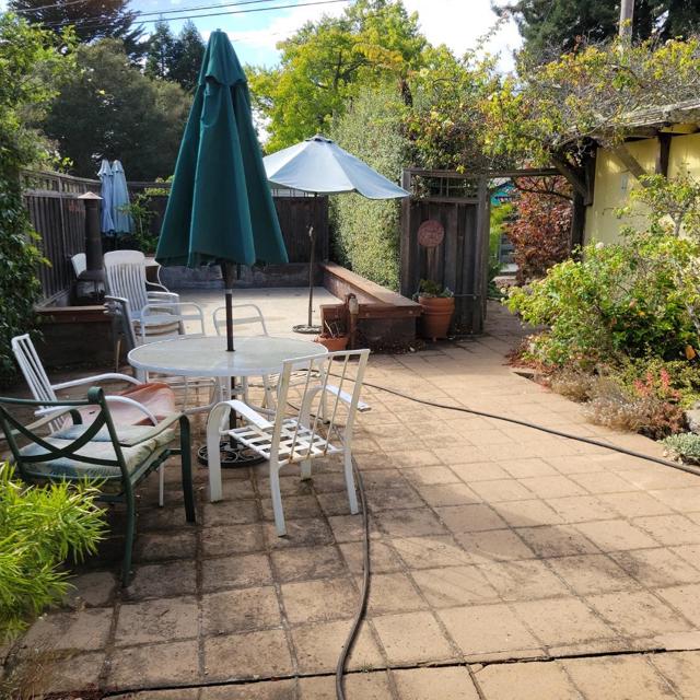 3360 Merrill Road, Aptos CA: https://media.crmls.org/mediaz/e30e5422-6cd0-4463-8098-840f6161104b.jpg