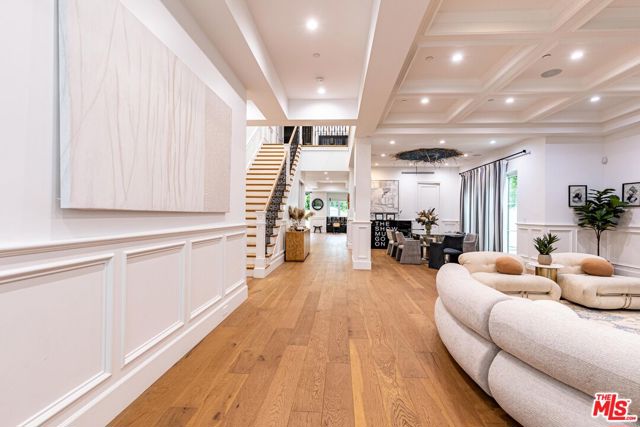 5162 Otis Avenue, Tarzana CA: https://media.crmls.org/mediaz/e30f0b08-4e77-4004-bb2b-3b993a128350.jpg