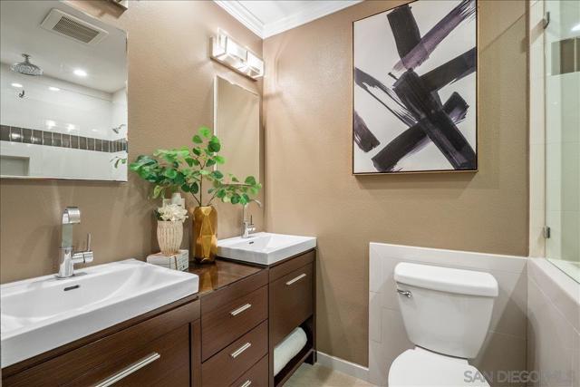 6927 Amherst St, San Diego CA: https://media.crmls.org/mediaz/e3100975-7776-4d70-85da-02448831aac9.jpg