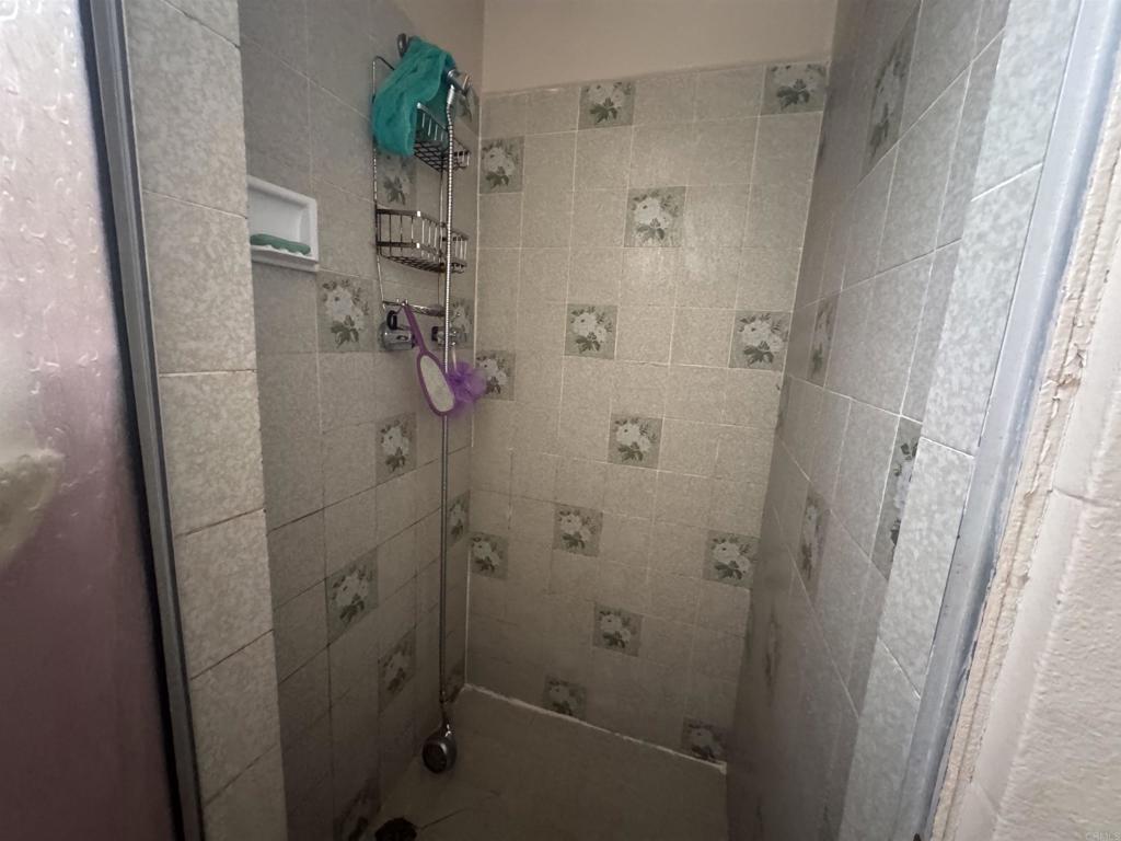 https://media.crmls.org/mediaz/e310e84a-183e-4799-83be-48e51a3af2d0.jpg?preset=X-Large