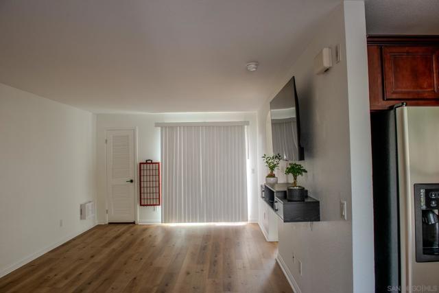 5252 Orange AVe, San Diego CA: https://media.crmls.org/mediaz/e311d905-de64-43a0-9568-2d51c6adff04.jpg