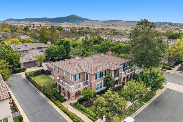 15501 Bristol Ridge Ter, San Diego CA: https://media.crmls.org/mediaz/e31236c0-22fe-438b-810d-ace44426c378.jpg