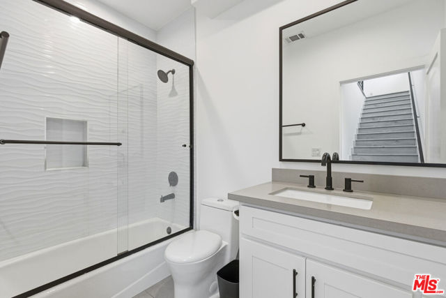 13822 Oxnard Street, Van Nuys CA: https://media.crmls.org/mediaz/e312dff6-728f-4092-8d0a-53e1c6d2915e.jpg