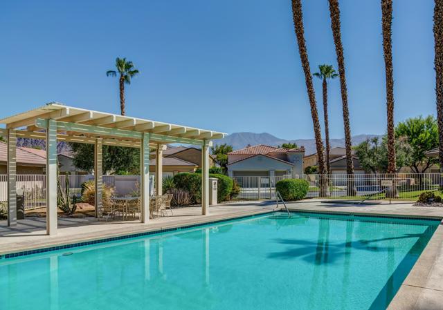 78071 Calle Norte, La Quinta CA: https://media.crmls.org/mediaz/e312e1ff-2ea3-4e80-af70-0a070e624297.jpg