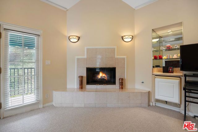 2431 Benedict Canyon Drive, Beverly Hills CA: https://media.crmls.org/mediaz/e3135e64-72ac-40ba-824c-9cadf3ef2c15.jpg