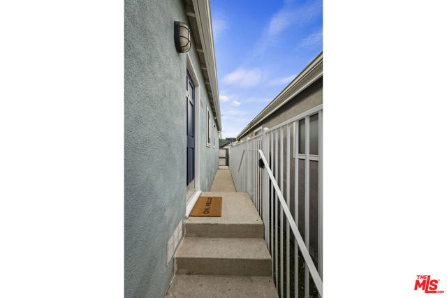 122 Thornton Place photo 20