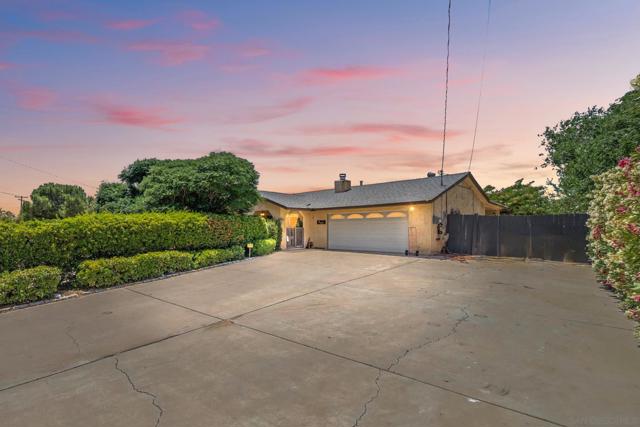7520 Oakwood Ave, Hesperia CA: https://media.crmls.org/mediaz/e313df4d-2fd4-4abe-b612-1ebf0a6f4a27.jpg