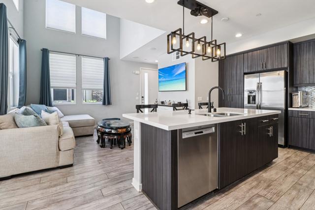 Detail Gallery Image 9 of 55 For 2035 Element Way, Chula Vista,  CA 91915 - 3 Beds | 3/1 Baths