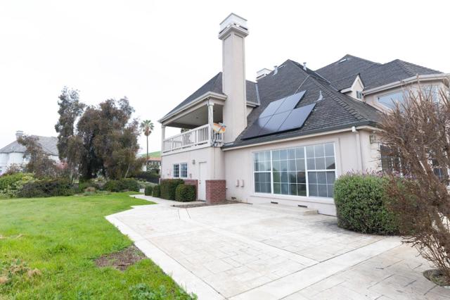 3650 Valley Ridge Lane, San Jose CA: https://media.crmls.org/mediaz/e3146616-e9e5-4c7b-902c-b6cc0ca9e38c.jpg