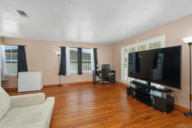 1429 N Campus Ave, Ontario CA: https://media.crmls.org/mediaz/e315e0b3-076c-4a16-8a76-fb7cb4e23658.jpg