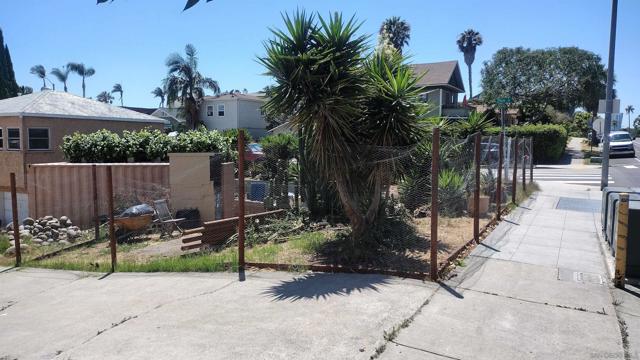 1135 41 26th Street, San Diego CA: https://media.crmls.org/mediaz/e31645c5-6b49-4c45-9502-78a84042db57.jpg