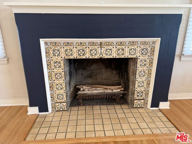 11293 Brookhaven Avenue, Los Angeles CA: https://media.crmls.org/mediaz/e3173a59-4354-4bcb-aabf-1fdff3201dab.jpg
