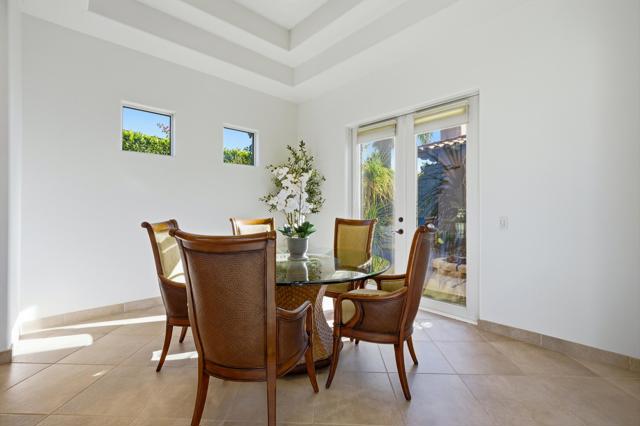 261 Loch Lomond Road, Rancho Mirage CA: https://media.crmls.org/mediaz/e317b506-ff45-492d-8ab8-bf9bd808d3dd.jpg